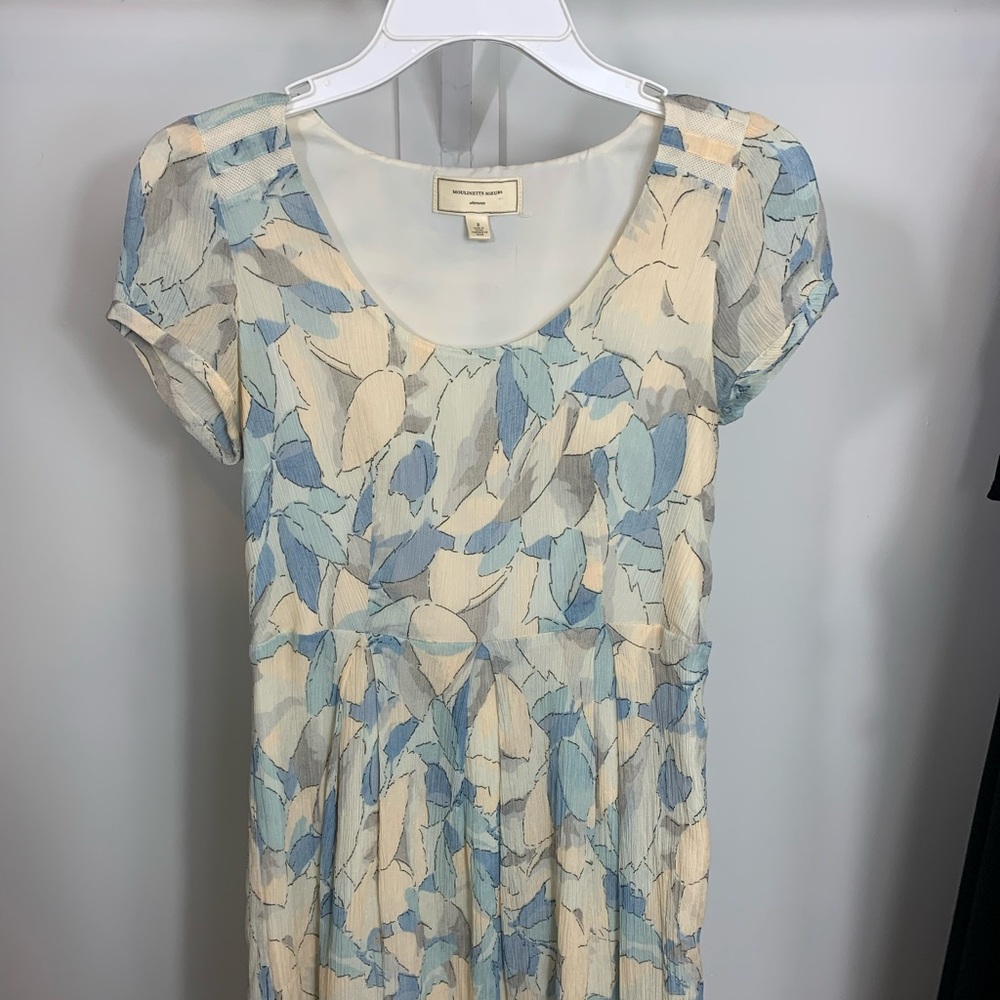 Classic dress